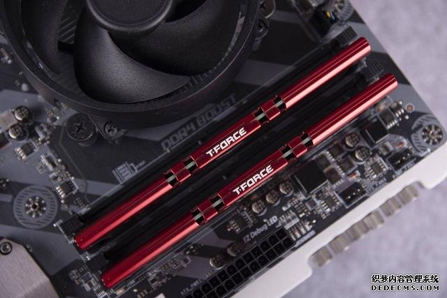 十銓火神32GB×2套裝內(nèi)存評測，內(nèi)容創(chuàng)作者福音，大容量才是王道