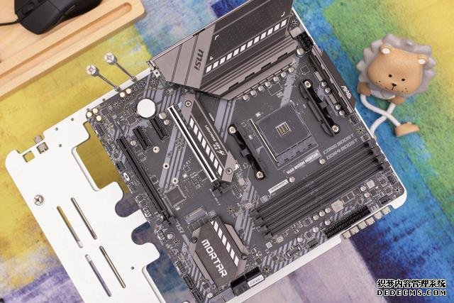 升級PCI-E 4.0，支持雙顯卡，微星B550M迫擊炮開箱