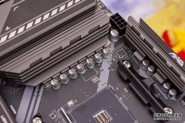 升級PCI-E 4.0，支持雙顯卡，微星B550M迫擊炮開箱
