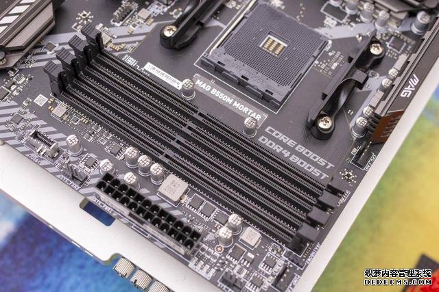 升級PCI-E 4.0，支持雙顯卡，微星B550M迫擊炮開箱