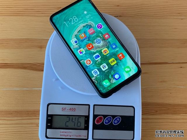 真全面屏、6400四攝、麒麟810，這四部千元機(jī)，一部比一部香