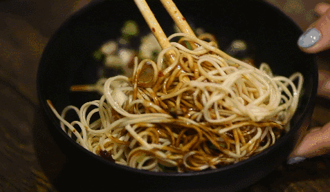 一碗涼皮的營養(yǎng)真相：你吃進(jìn)去的大概只有熱量了……