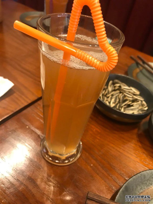 夏天氣溫再高也不要喝冷飲？營養(yǎng)師：真正不適合喝的是這3類人