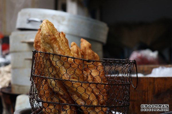 每天早餐常吃油條等“油炸食品”，對(duì)身體好嗎？會(huì)對(duì)身體帶來(lái)哪些