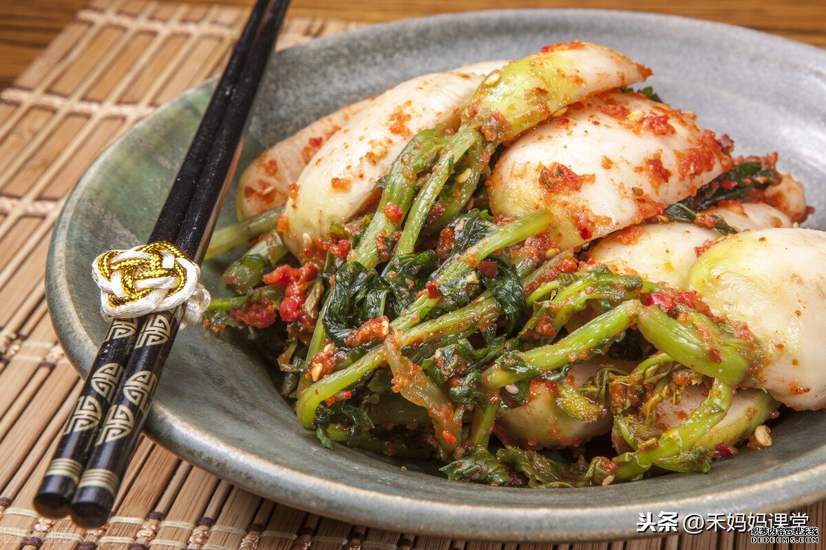 嚇人！隔夜菜里這么多細(xì)菌，還能不能吃了？